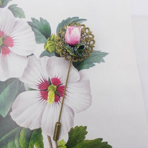 Pequeño PIN de tulipán rosa sobre flor de filigrana en tono bronce, flor de solapa para boda de primavera, broche de amistad, pin de amor - Pintado a mano