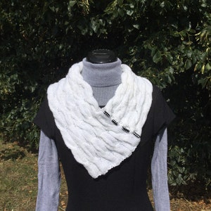 Scarves, White scarf,, hand knitted scarf, Handmade scarf