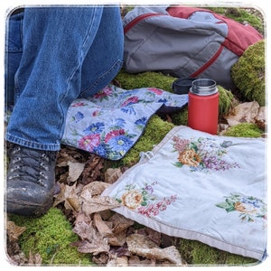 Water resistant Pocket sized Seat Pad Sit Mat Ground Sheet Ground mat for picnic, sitting, walking, hiking, camping