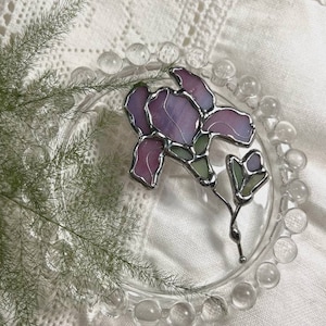 アイリス 紫色の花 ステンドグラス ブローチ ピン ペンダント ジュエリー 装飾 植物 ギフト 母の日