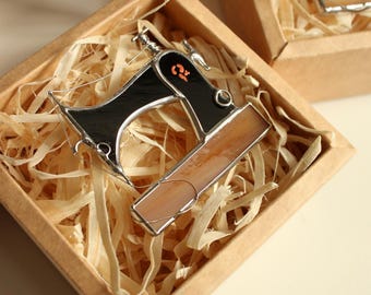 Tiffany Stained Glass Sewing machine Singer Brooch Pin Women's Gift Needlework Ornament Jewelry