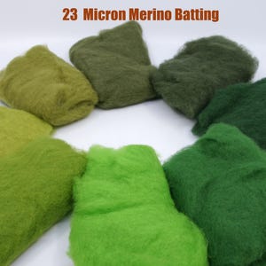 Shades of Green Carded Short Fiber 23 Micron Merino Batt for Needle Felting Painting with Wool