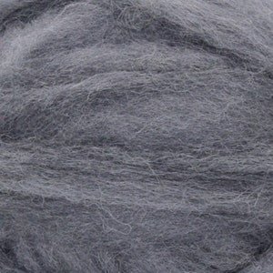 2 oz Corriedale Wool Roving in Pewter World of Wool product Sliver