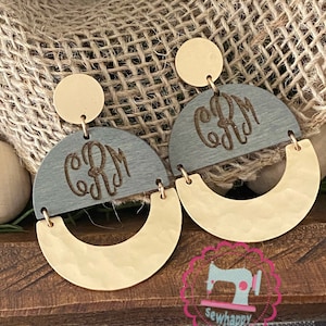 Wood and Metal Round Engraved Earrings, personalized earrings, monogrammed jewelry, Mother’s Day gift, Engraved Earrings