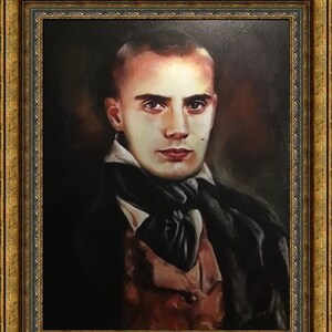 Può includere: Ritratto di pittura a olio di una persona in una cornice dorata ornata. Il soggetto ha i capelli corti, una sciarpa scura e un gilet marrone. Lo sfondo è scuro e il dipinto ha uno stile classico.