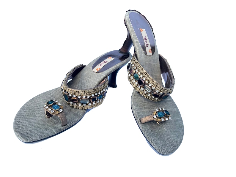 Linen sandals Thumb angootha Vintage US size 37 Ethnic Boho Indian handmade Thong sandals OOAK Shoes Handmade Blue Gold embroidered