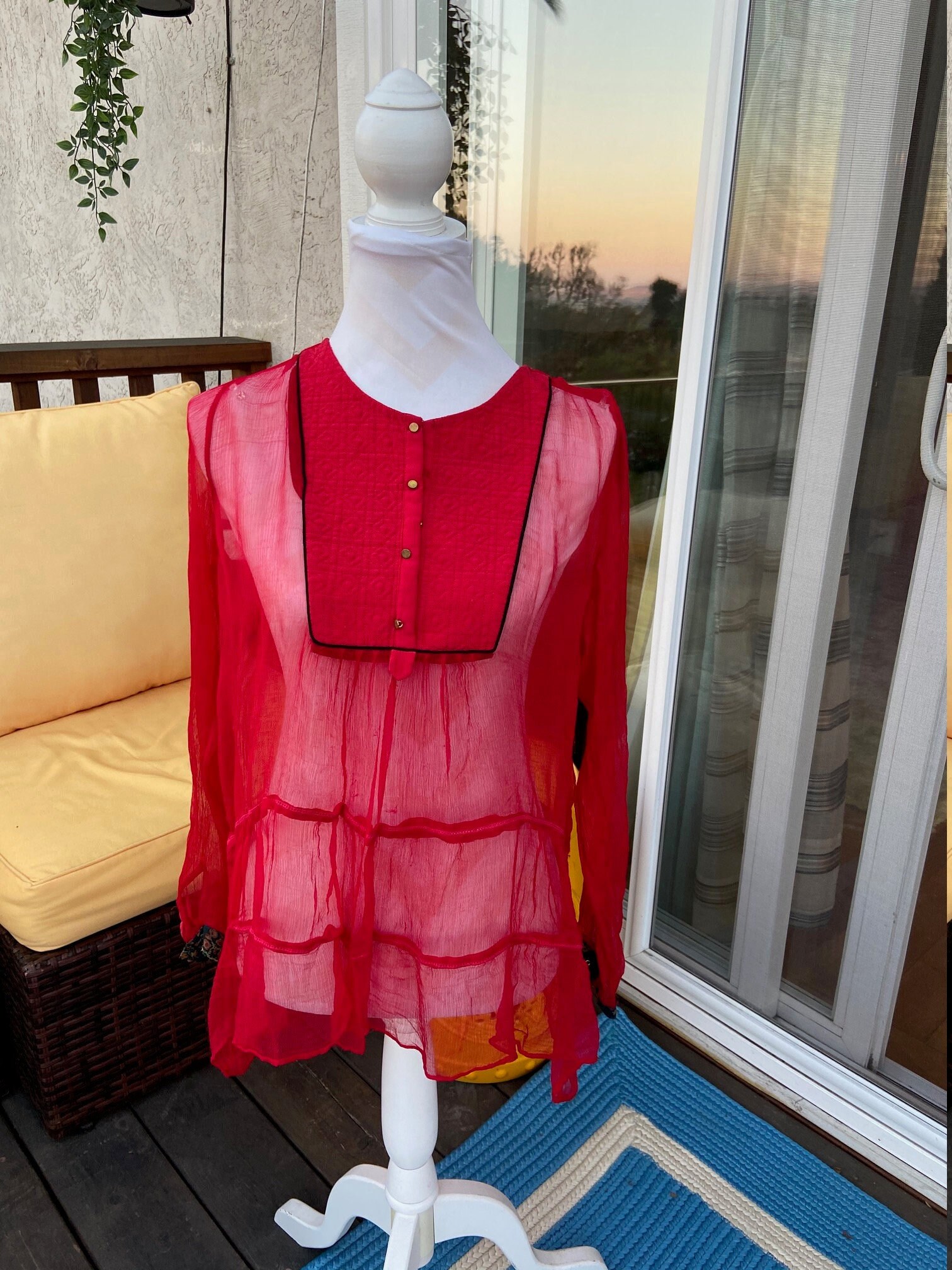 Ritu Kumar レッドシフォンチュニックトップ：インド風ボヘミアン