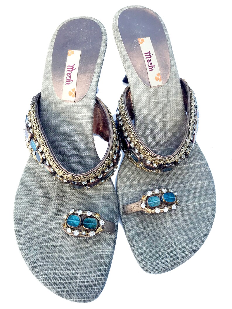 Linen sandals Thumb angootha Vintage US size 37 Ethnic Boho Indian handmade Thong sandals OOAK Shoes Handmade Blue Gold embroidered