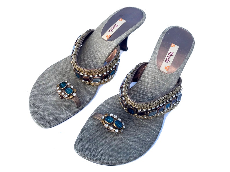 Linen sandals Thumb angootha Vintage US size 37 Ethnic Boho Indian handmade Thong sandals OOAK Shoes Handmade Blue Gold embroidered