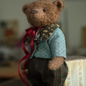 一点もののアーティストベア、ハンドメイドのテディベア、モヘアのテディベア、手縫いのクラシックなジョイントベア