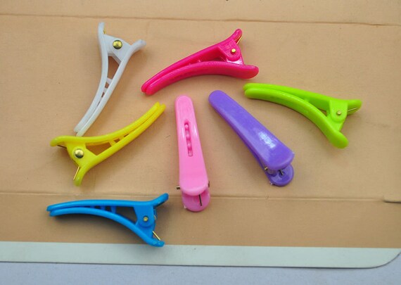 small plastic hair clips
