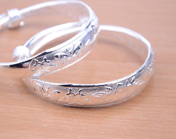 2pcs Wide Silver Bangles Supplies.silver Bracelets,shiny Silver Metal Bangles,solid Adjustable Bracelets - Etsy 2pcs Wide Silver Bangles Supplies.silver Bracelets,shiny Silver Metal Bangles,solid Adjustable Bracelets - Etsy