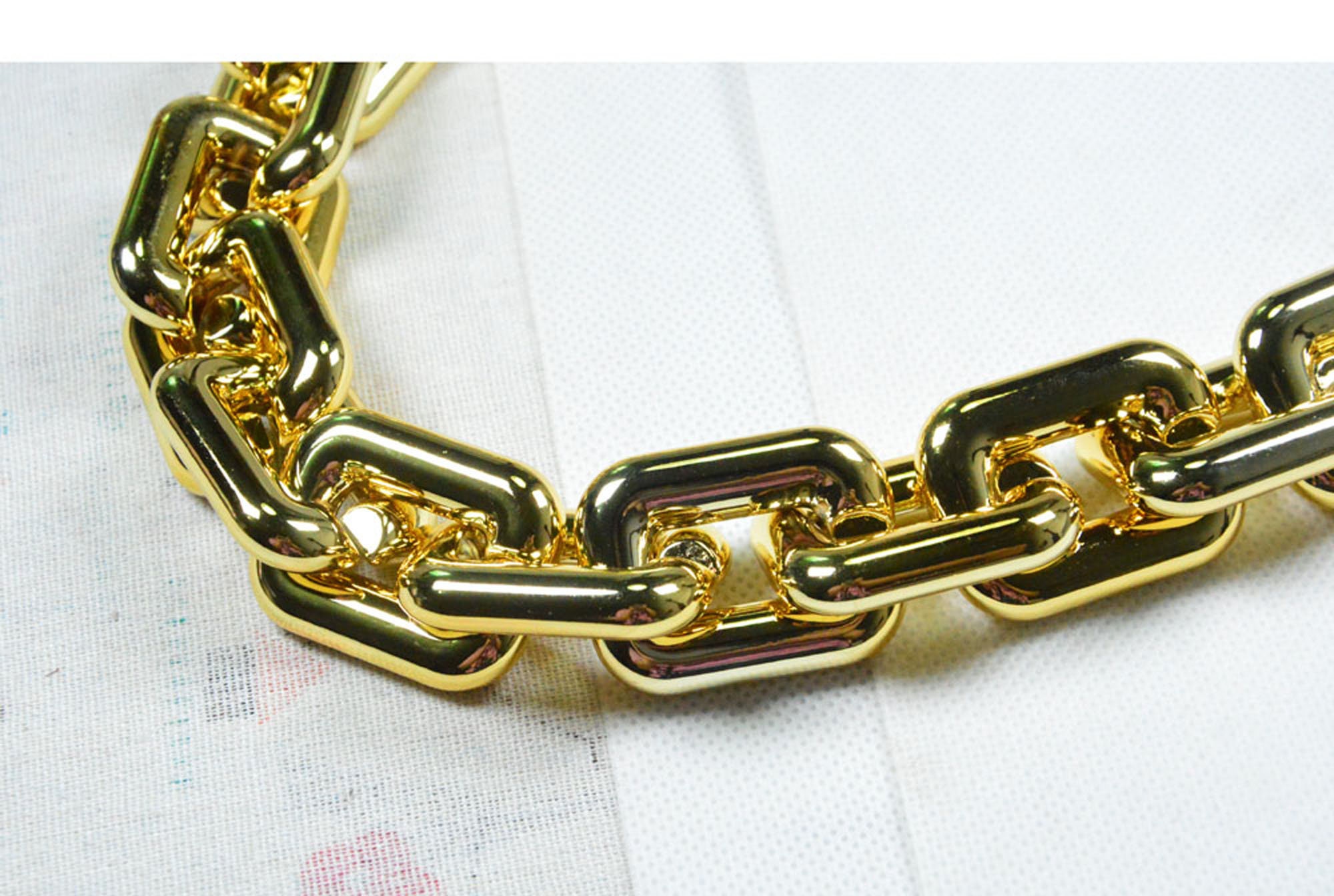 US$ 58.00 - 4 Feet Supper Large Chunky Resin Gold Chain Links, Plastic Chain  Links, Necklace Chain Links, Open Link ,Size 15mmx25mm - m.