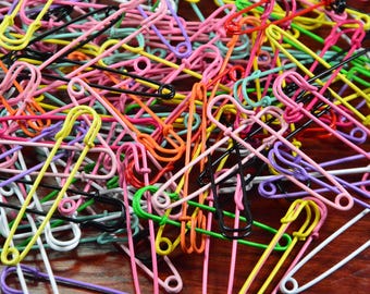 Imperdible esmaltado, 15 broches de alfiler para falda escocesa, broches coloridos para joyería.