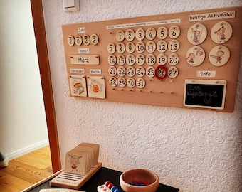 Permanent calendar for children made of wood according to Montessori and Waldorf for home or kindergarten