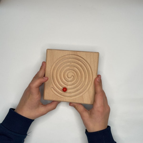 Montessori Geschicklichkeit und Motorik Spirale aus Buchenholz