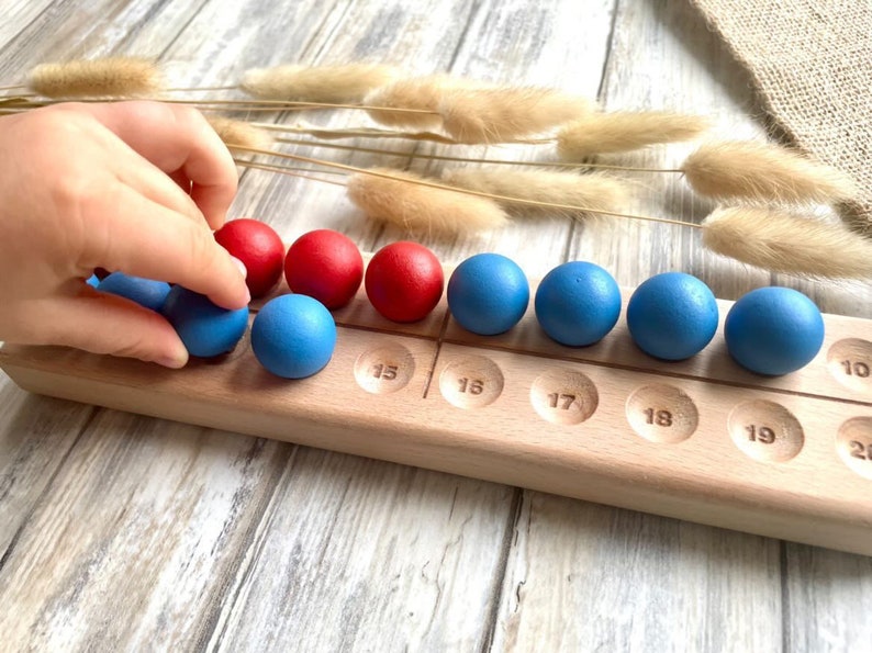 Erste Klasse Mathematik Brett Montessori aus Holz auf Wunsch mit Holzkugeln Bild 1