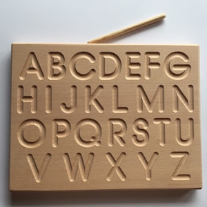 Tablero del alfabeto Montessori de madera en letras mayúsculas y/o minúsculas