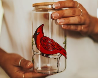 GLASS can size for hot or cold beverage, cocktail, juice, lemonade, smoothie, hand painted cardinal design 16 oz.