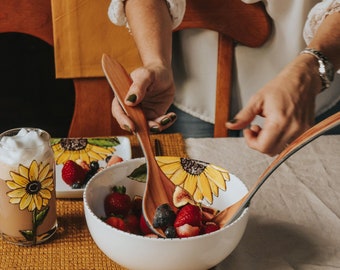 Porcelain soup or salad serving bowl, hand-painted, yellow gerbera design, Unique gift and personalized text possible