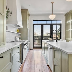 Custom Kitchen Cabinetry