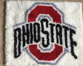 Let&#39;s cheer on our Ohio State Buckeyes with this latch hook rug!
