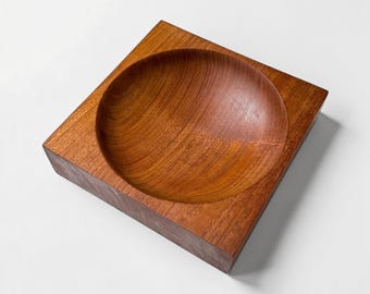Vintage Studio Craft Teak Holz geschnitzte Schale, Vintage Handgemachte Massivholz Block-Schüssel, Signiert und Datiert