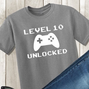 Gamer Birthday Shirt - Level 10 Unlocked Level Up - Video Game Birthday - Gaming Controller - Any Age - Unisex Kids Children&#39;s Tshirt