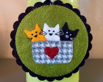 Cat Ornament, Wool Felt, Kitten Christmas Decoration, Magnet Option, Handmade