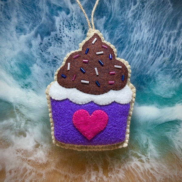 You choose colors! Cupcake ornament, Magnet, Wool Felt, Handmade, Applique, Hanging Decoration