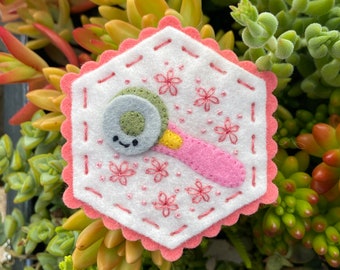 Rotary Cutter Ornament, Magnet, Wool Felt, Sewing, Quilting.
