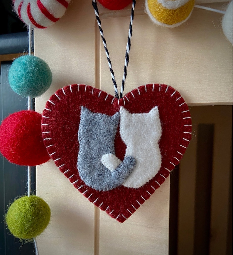 Cat ornament, You choose colors Magnet, Heart, Valentine, Christmas, Kitty, Kitten, Handmade, Wool Felt, Applique image 1