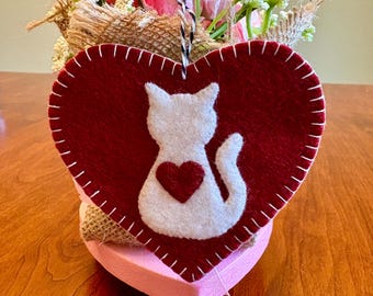 Cat Ornament, You choose color, Magnet, Valentine, Christmas, Wool Felt, Handmade, Custom