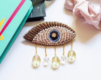 Crying eye brooch jewellery PIANTU/ Dali inspired jewellery  / Gift for optometrist / Beaded Eye Pin for Jackets / Art Jewelry