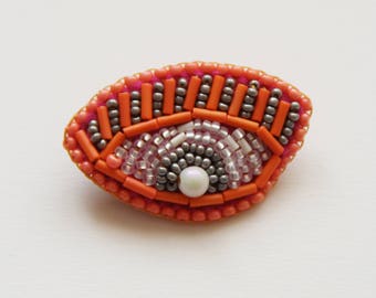 Evil eye pin / Embroidered statement brooch with eyes / Kitsch jewelry against evil eye / Symbol Jewelry