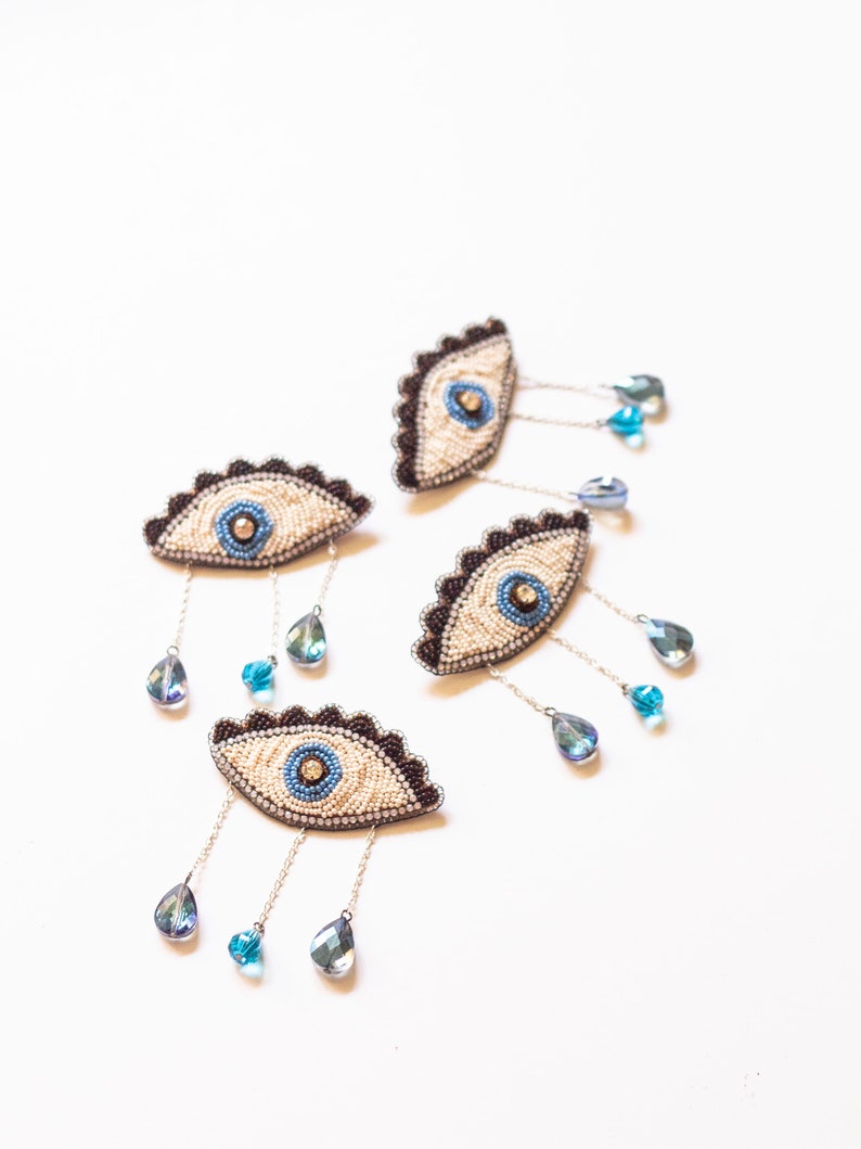 Teary eye brooch with crystals / Avant garde eye brooch inspired from Dali surrealism jewelry / Bead embroidered Abstract crying eye pin image 8