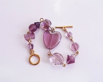 Purple heart bracelet / Violet bracelet glass bead / Valentines Day gift / Lilac bracelet / Lavander Link bracelet womens gift / Mom Gift