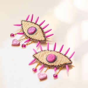 Lover's eye brooch / Pink bead embroidered surrealism jewelry gift / Statement brooch art pin image 8