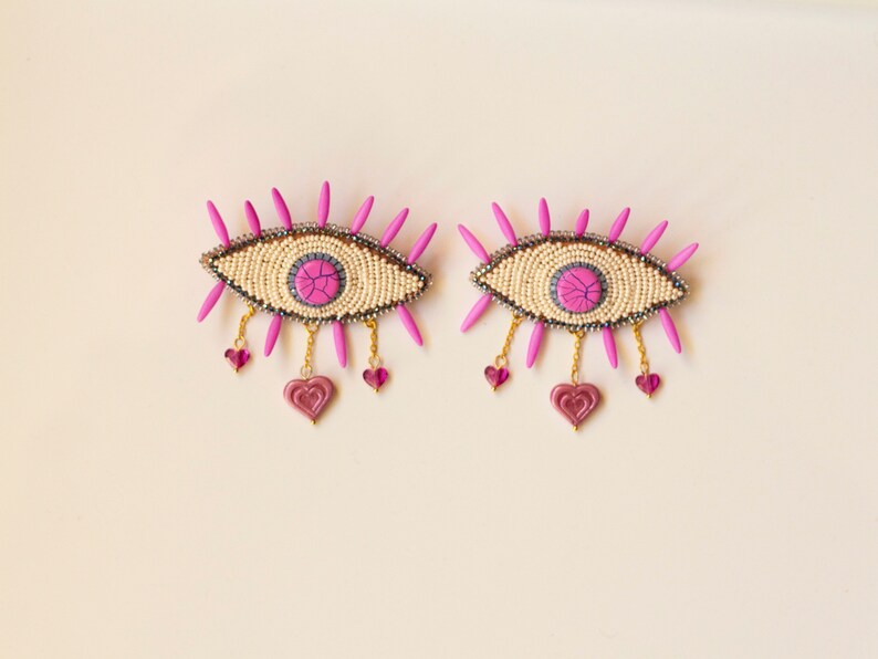 Lover's eye brooch / Pink bead embroidered surrealism jewelry gift / Statement brooch art pin image 9