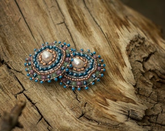 Bead embroidery clip earrings TRISTE / Candy blue natural pearl nonpierced earrings / Resort statement earring studs / Bleue orecchini clip