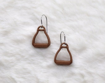 Horse Stirrup Earrings: 3D Printed Brown Plastic Equestrian Earrings, Western Jewelry, Horse Gifts, Cowgirl Earrings, Horse Lover Gifts