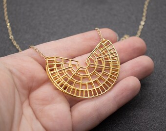 Collier Plaqué Or 18 Carats Avec Pendentif Géométrique Aztèque En Zirconium – Style Ethnique élégant