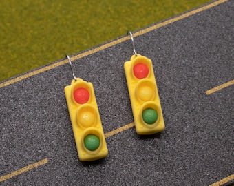 Ampelohrringe: 3D gedruckte Ampelohrringe, Verkehrsingenieur Geschenk, Autoparty, Verkehrsampel, Automobilgeschenke, lustige Ohrringe