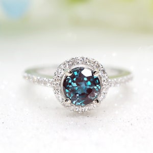 Alexandrite Halo Ring: Round Cut, White Gold, Moissanite
