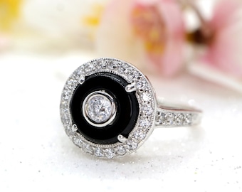 Black and silver round Art deco ring in Gatsby style design - Made in sterling silver and black onyx