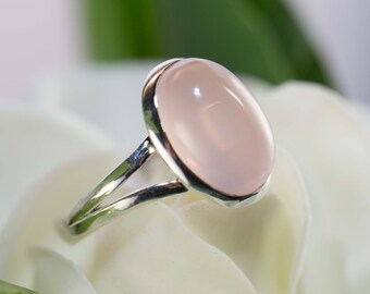 Rose quartz and sterling silver ring - pink gemstone / rose ring / rose quartz cabochon / pink and silver ring