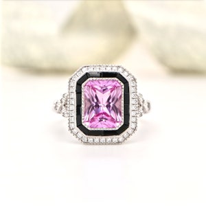 Anillo Art Déco de zafiro rosa: halo de ónix negro, engaste de plata