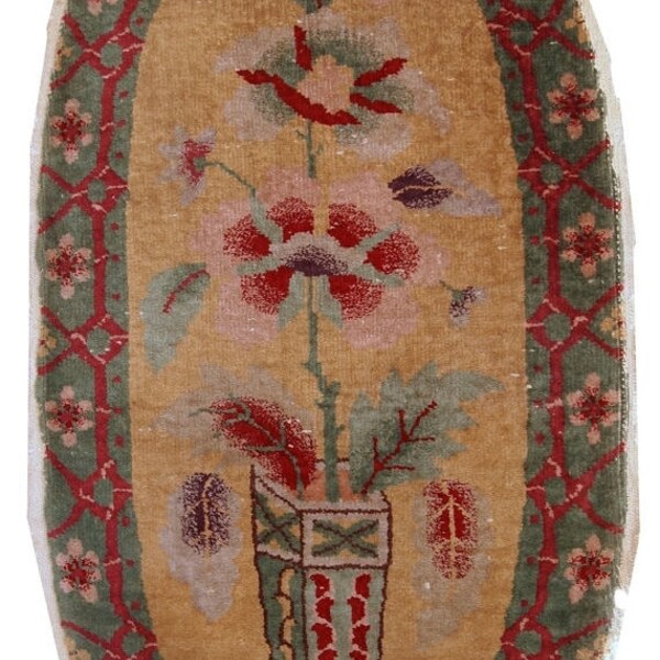 ON HOLD 2' X 3,8' ( 62cm X 116cm) hand made antique oval Art Deco Chinese rug 1920