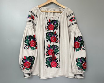 Blouse brodée ukrainienne, Vyshyvanka Sorochka, Blouse à fleurs brodées, Chemise Ukraine Vishivanka, Cadeau de la mère