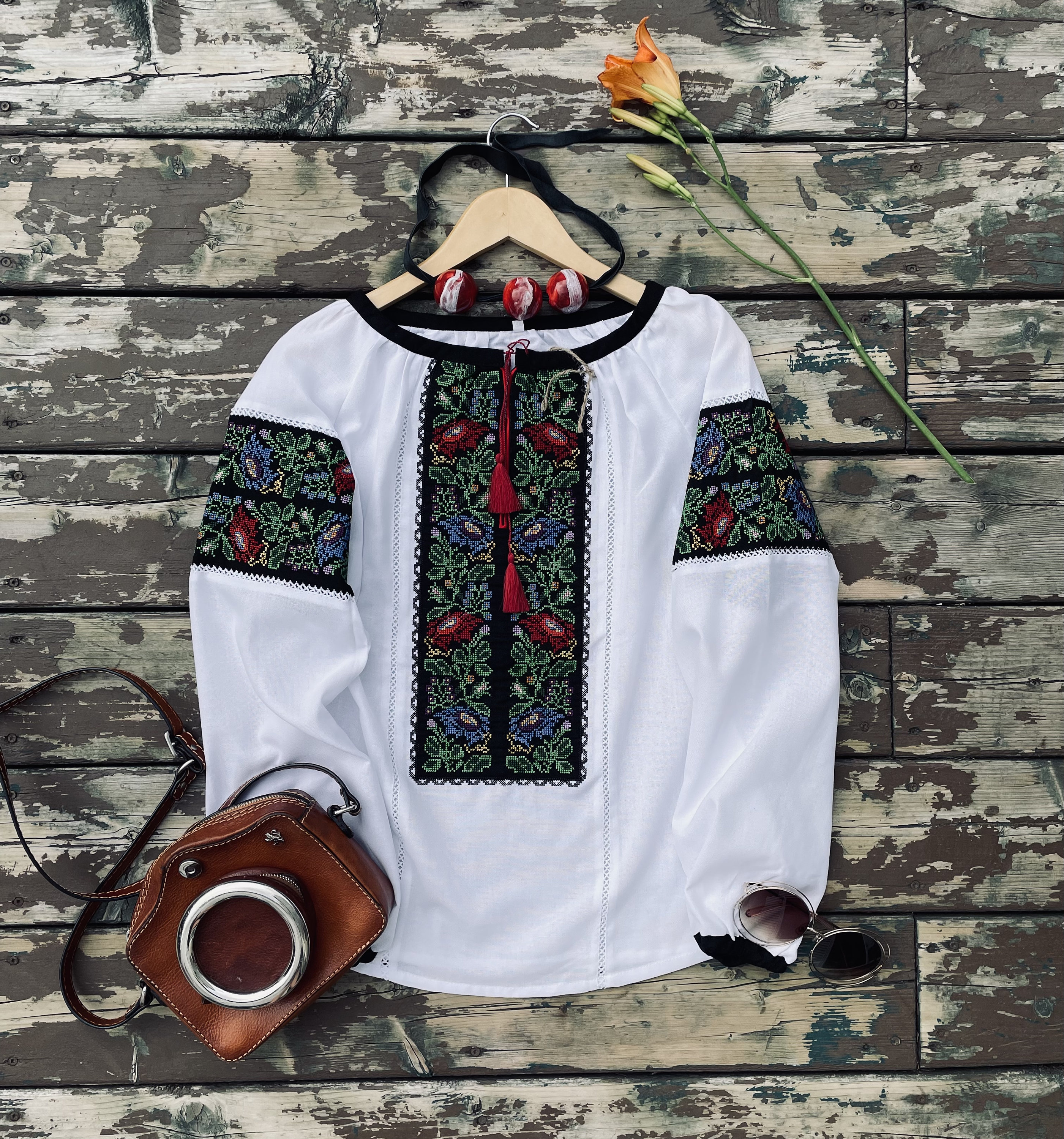 Ukrainian Embroidered Blouse women flowers Sorochka Vyshyvanka Tradition S-XXXXL Ukrainian Embroidered Blouse women flowers Sorochka Vyshyvanka Tradition S-XXXXL